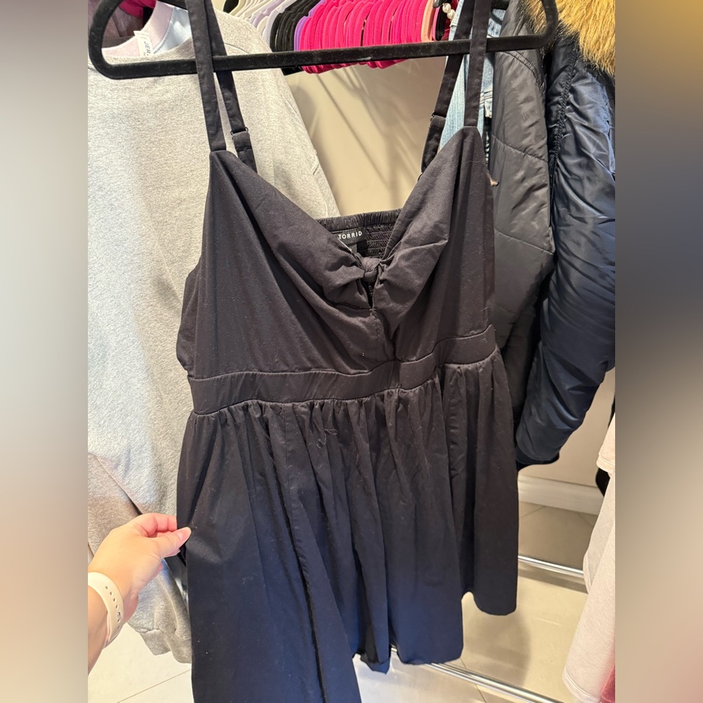 Black Sleeveless Twist-Front Mini Dress - Women